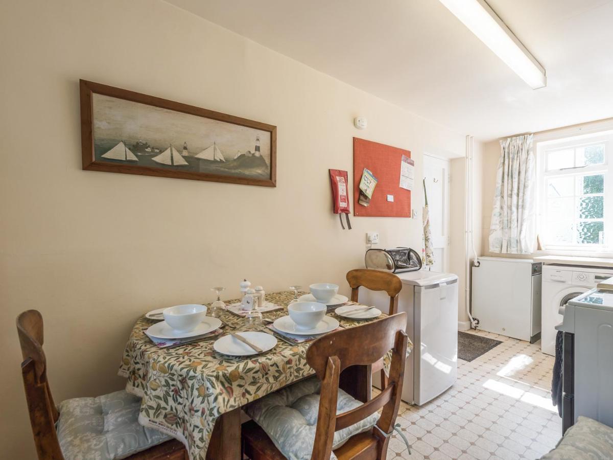 The Old Schoolhouse And Cottage Bishop's Castle Extérieur photo